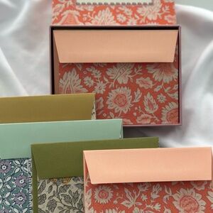 Floral Patterned Stationery Set assorted mixed floral greeting cards.